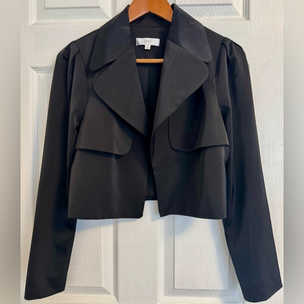 Cropped trench-coat style jacket never worn